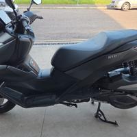 Voge Sfida SR3 300 DEL 2025