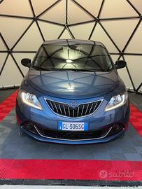Lancia Ypsilon 1.0 FireFly 5 porte S&S Hybrid Silv