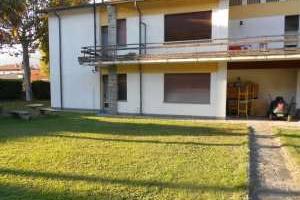 CUVIO: ampio appartamento ristrutturato in villa