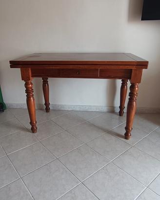 tavolo in noce