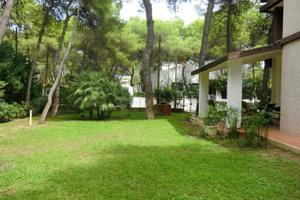 Villa bifamiliare via Michael Collins 1, Castellan