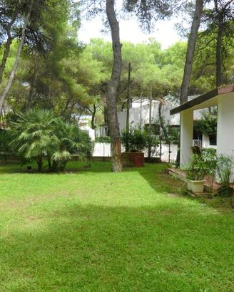 Villa bifamiliare via Michael Collins 1, Castellan