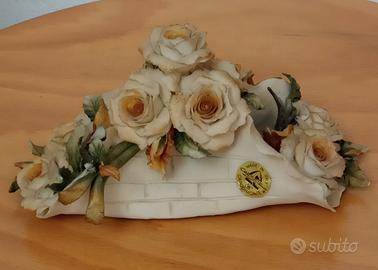 SOPRAMMOBILE DI CERAMICA DI CAPODIMONTE