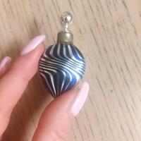 Bottiglia profumo vintage tedesca in vetro