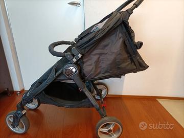 Passeggino baby jogger 4 ruote