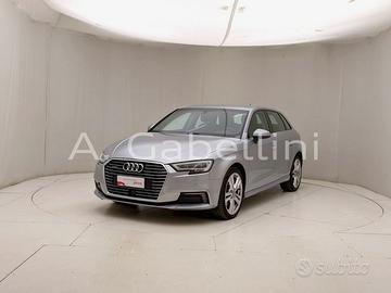AUDI A3 Sportback e-tron - A3 SPB 40 e-tron S tron