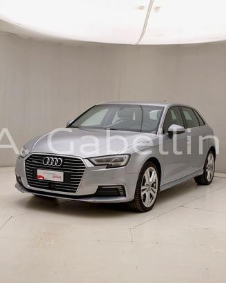 AUDI A3 Sportback e-tron - A3 SPB 40 e-tron S tron