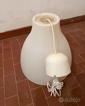 Lampadario in plastica Ikea