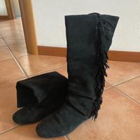 Stivali neri con frange – Taglia 37 – stile boho