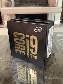Intel Core i9-10980XE con scatola 18 Core perfetto