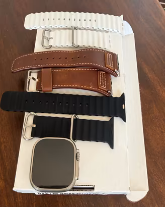 Apple Watch Ultra 49 mm GPS + Cellular – 3 cinturi