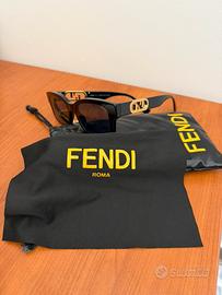 Occhiali da sole Fendi FE40050I