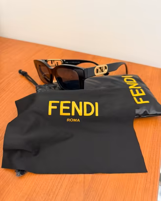 Occhiali da sole Fendi FE40050I