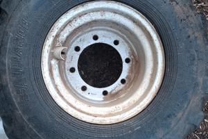 5 cerchi rimorchio agricolo