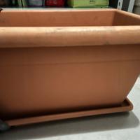 Vaso grande plastica e sottovaso prezzo trattabile