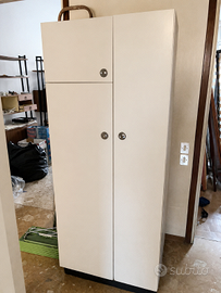 Armadio/mobile dispensa vintage – laminato bianco