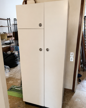 Armadio/mobile dispensa vintage – laminato bianco