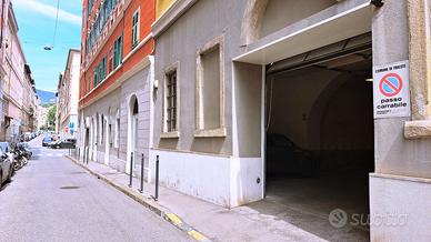 Posto Auto, Largo Barriera