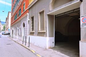 Posto Auto, Largo Barriera