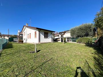 VILLA SINGOLA A PONTE SAN NICOLÒ