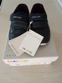 Scarpe da bambino nuove