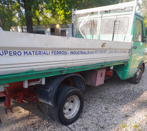 Iveco deily35.8 ribaltabile trilaterale