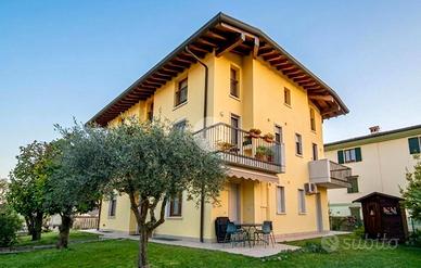 3 LOCALI A SIRMIONE