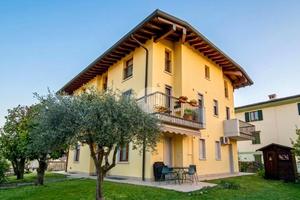3 LOCALI A SIRMIONE