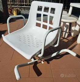 Sedia girevole per vasca da bagno