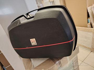 borse rigide Givi per triumph tiger 1050