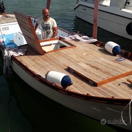 Meraviglioso gozzo a vela latina