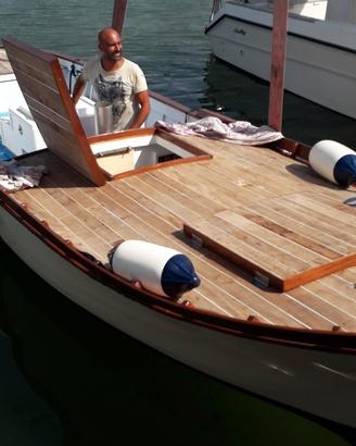 Meraviglioso gozzo a vela latina