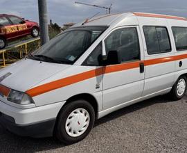 FIAT Scudo 1.9 diesel trasp. Disabili + Persone