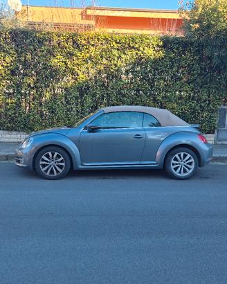 Volkswagen maggiolino cabrio 