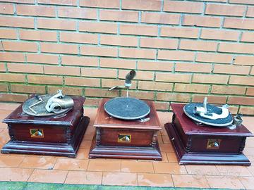 LOTTO DI GRAMMOFONI IN LEGNO MASTER VOICE