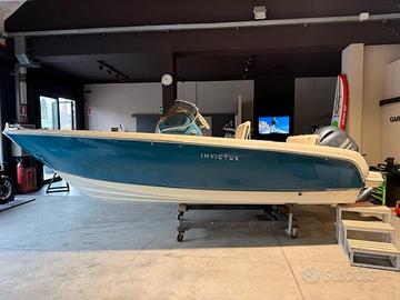 INVICTUS CAPOFORTE FX 200 con YAMAHA F150