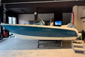 INVICTUS CAPOFORTE FX 200 con YAMAHA F150