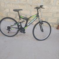 Mountain bike/ Bicicletta  zona Vittoria RG