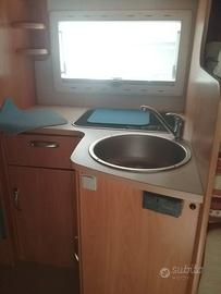 Camper Ford mansardato