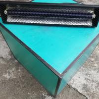 Luce wood con griglia.