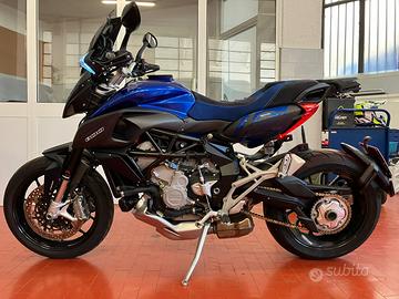 Mv agusta stradale 800