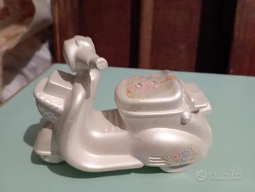 Vespa modellino in ceramica