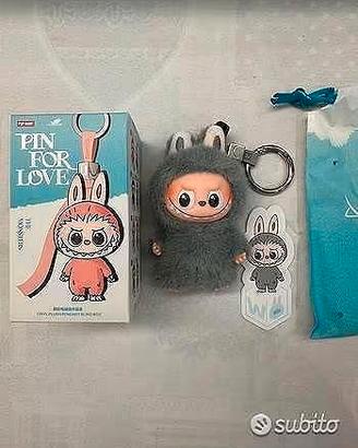 Popmart Labubu Pin for Love - Lettera W