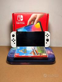 Nintendo Switch OLED Bianca + Gioco + Custodia