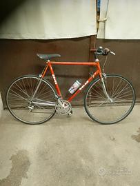 bici turismo uomo