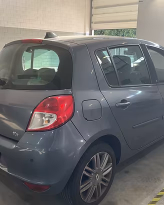 RENAULT CLIO 1.2 BENZINA NEOPATENTATI 5 PORTE