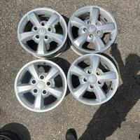 4 - CERCHI IN LEGA KIA 7X17 5X139,7 ET45 CB 92,3