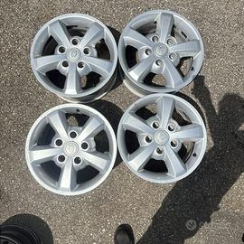 4 - CERCHI IN LEGA KIA 7X17 5X139,7 ET45 CB 92,3