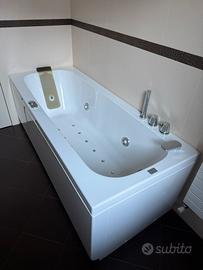 Vasca idromassaggio