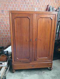 Armadio antico in arte povera primi '900